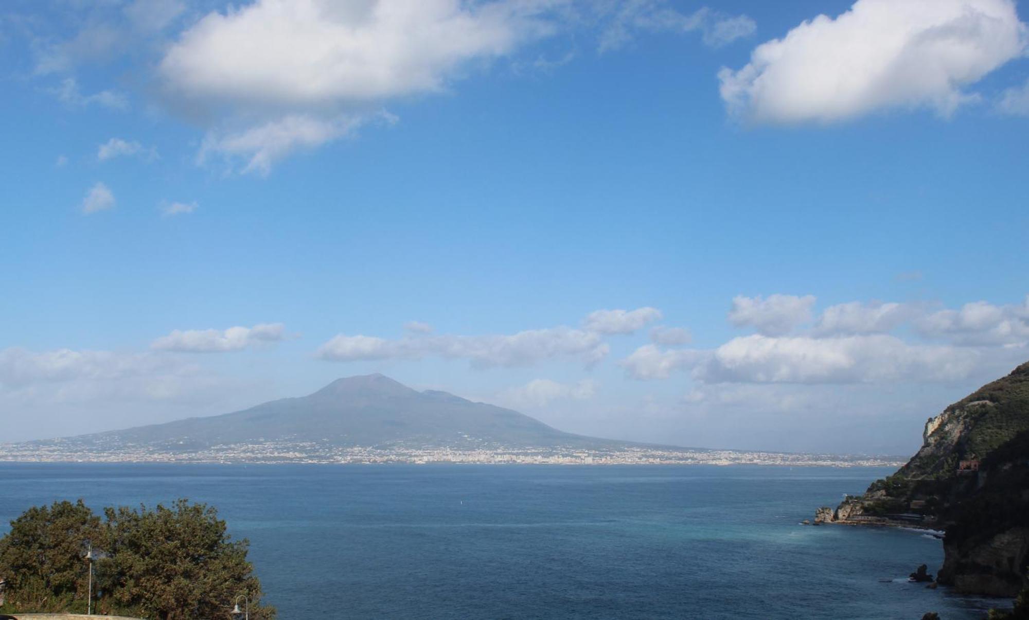 Casalulu Holiday Home - Lovely Apartment Sorrento Coast ヴィーコ・エクエンセ エクステリア 写真